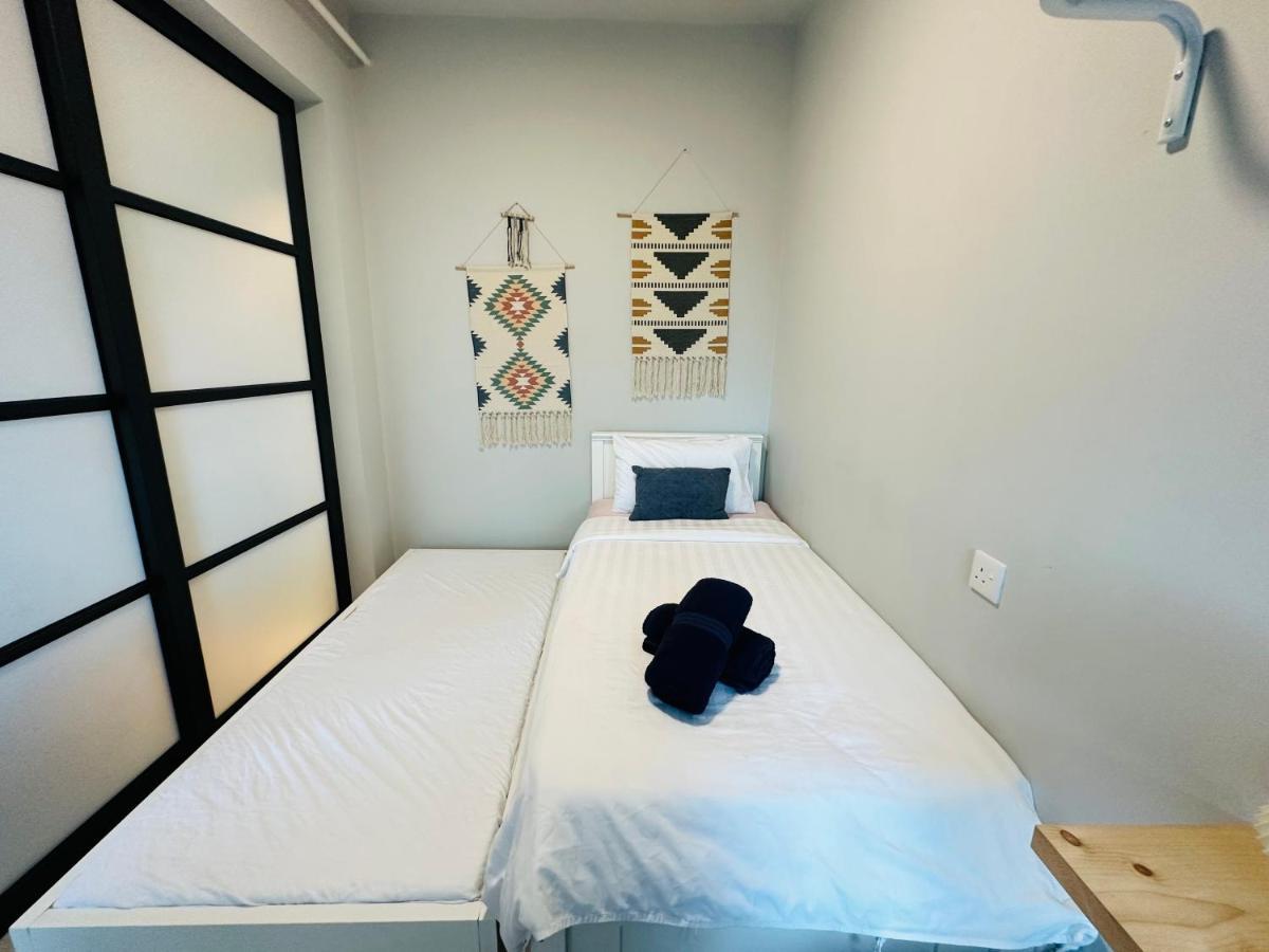 Jesselton Quay - Suite 1 By Staycation Suites Kk Кота Кинабалу Екстериор снимка
