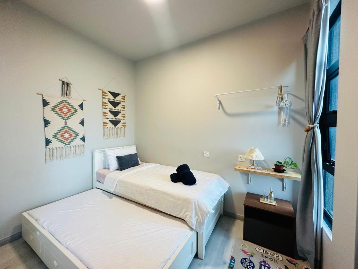 Jesselton Quay - Suite 1 By Staycation Suites Kk Кота Кинабалу Екстериор снимка